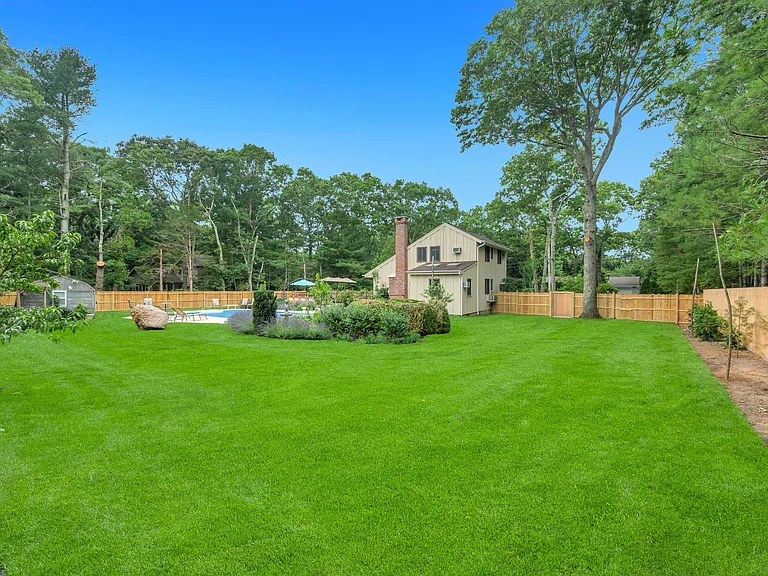 10 Harbor View Ln — Photo 11
