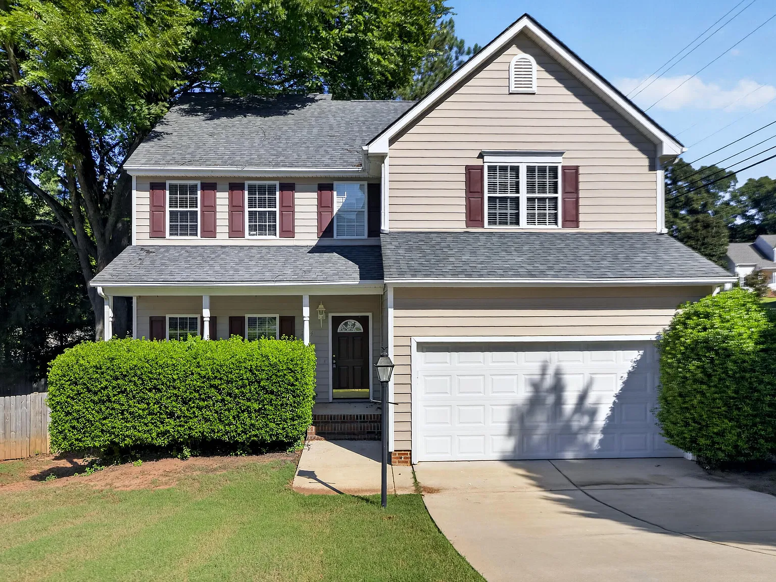 4 bed, 2.5 bath, 2100 sqft, $1,975 — Photo 1