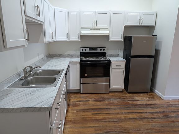 2nd image of 136 S 3rd St APT E
