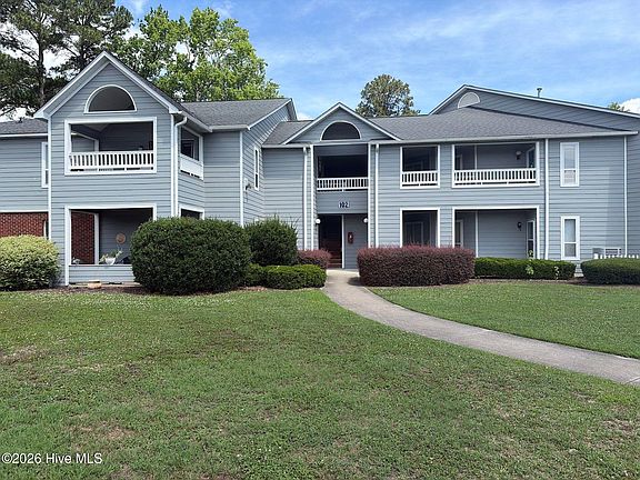 2nd image of 102 Breezewood Dr APT G