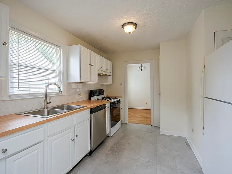 649 Mitchell Ave — Photo 8
