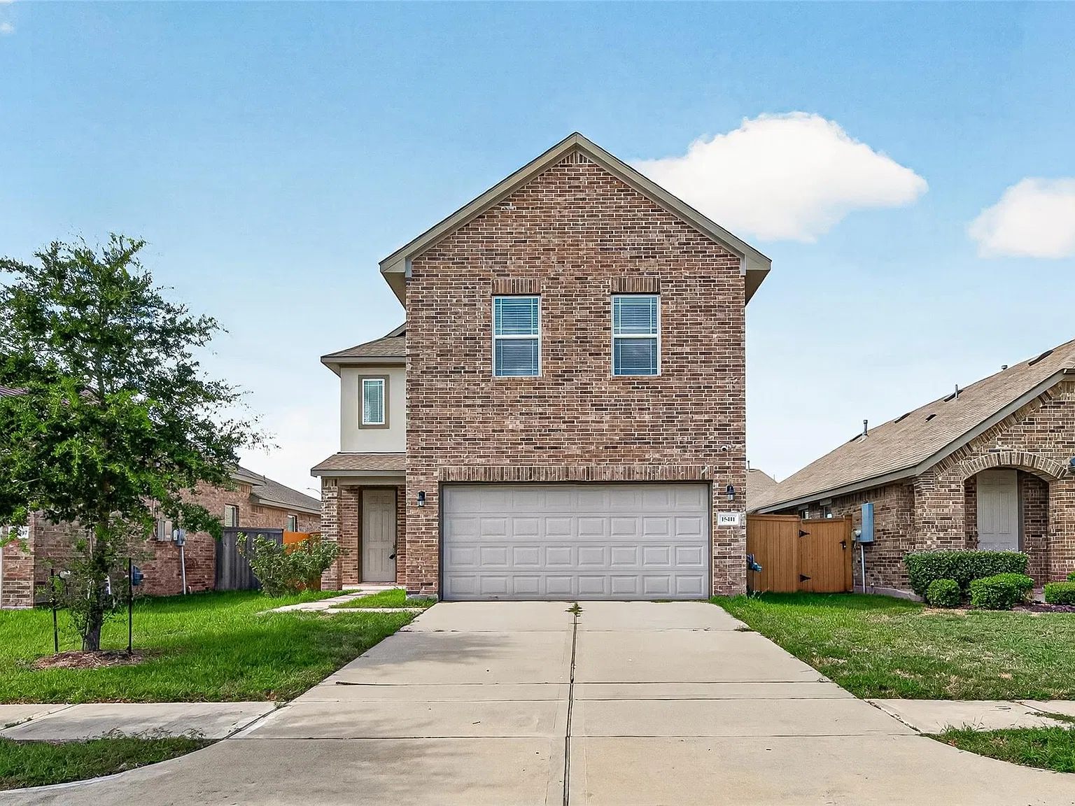3 bed, 2.5 bath, 2500 sqft, $2,575 — Photo 1