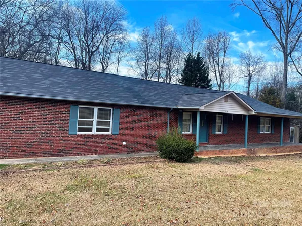 281 Schoolside Dr, Rock Hill, SC 29730