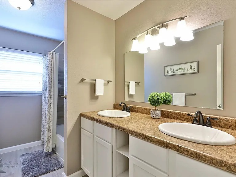 4624 Bruce Dr — Photo 7
