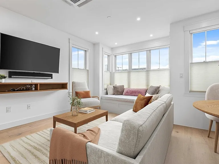 360 Athens St #360 — Photo 5