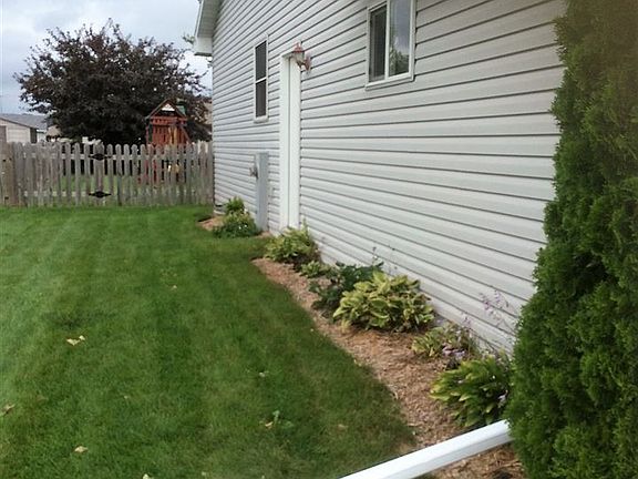 4th image of 1127 Bruin Ln