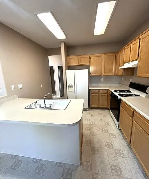 643 Laxford Rd — Photo 7
