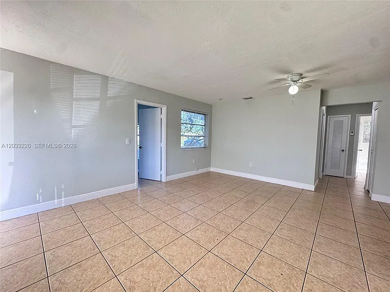 7900 NW 16th St — Photo 4