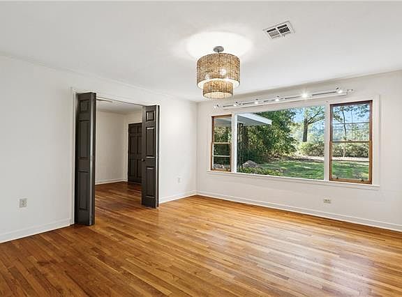 4th image of 19343 9th Ave