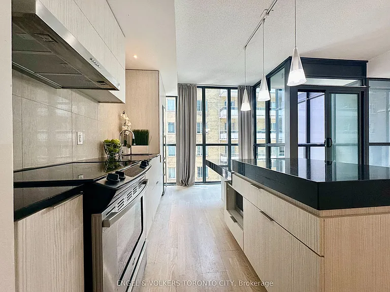 101 Charles St E #720 — Photo 1