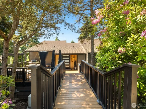 13441 64th Terrace NE, Kirkland, WA 98034