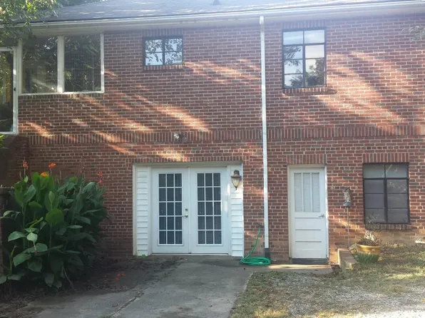 2811 Spring Garden St #C, Greensboro, NC 27403