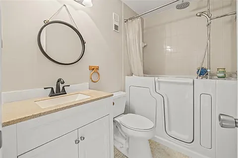 416 Windrush Bay Dr — Photo 6