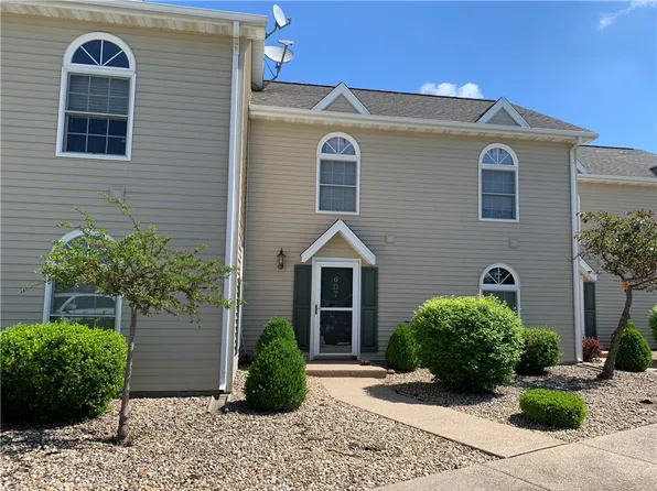 607 Beyers Lake Est, Pana, IL 62557