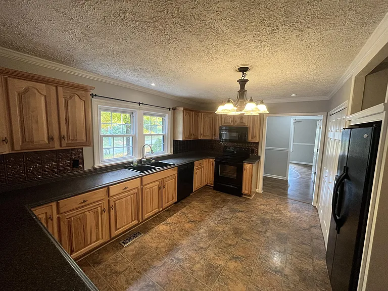 306 Forest Hills Dr — Photo 4