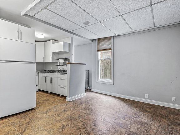 4th image of 3222 Elliot Ave #1
