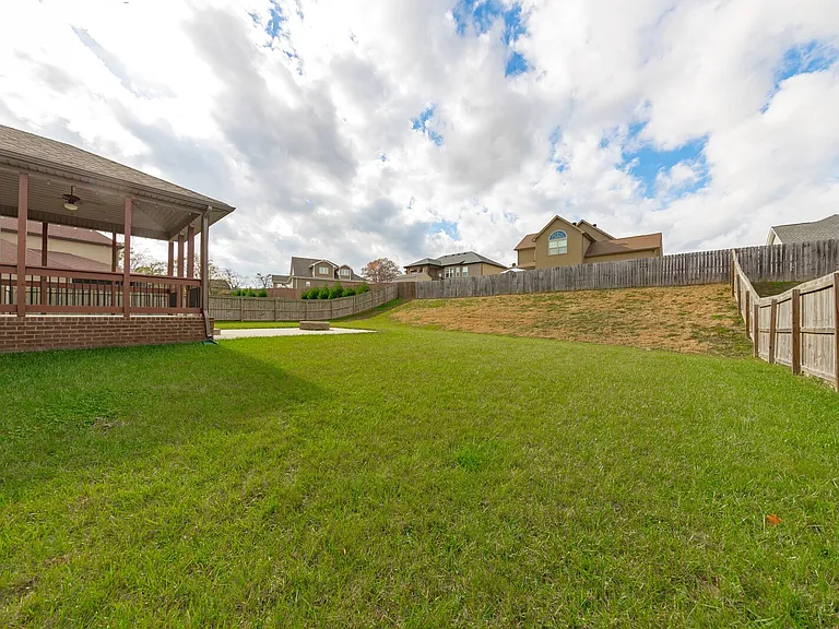 120 Overcrest Ct — Photo 34