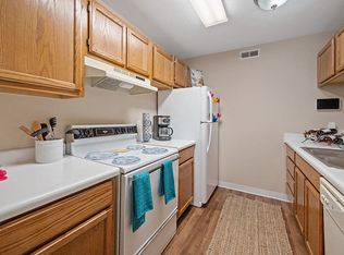 525 W Highland Rd #514-301, Howell, MI 48843