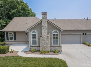 2407 Coltsview Ln, Matthews, NC 28105