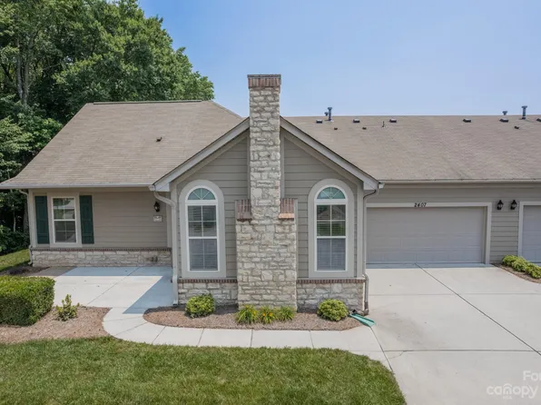 2407 Coltsview Ln, Matthews, NC 28105