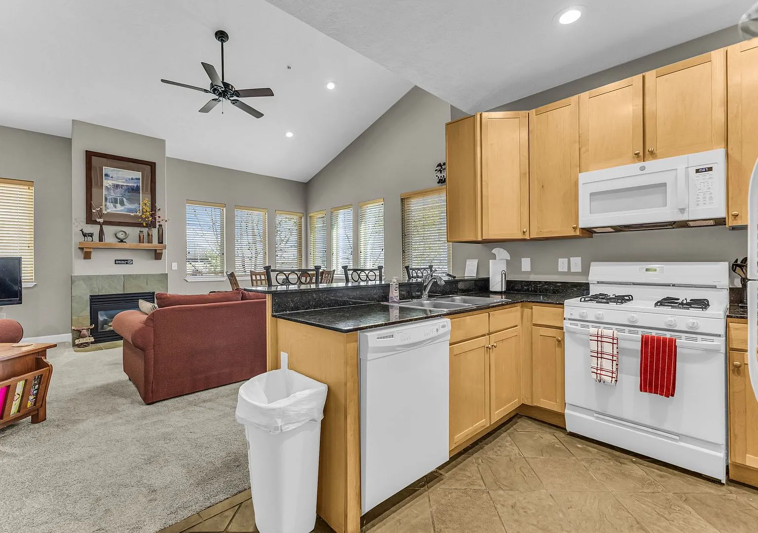 Crestview Condo - Kimball Junction — Photo 4