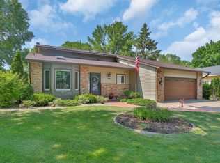 10178 Nottingham Trl, Eden Prairie, MN 55347