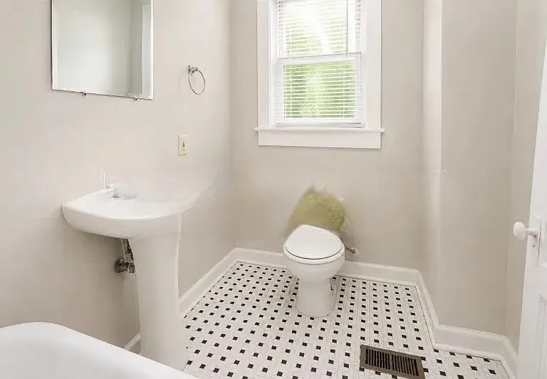 602 Tremont St #2 — Photo 2
