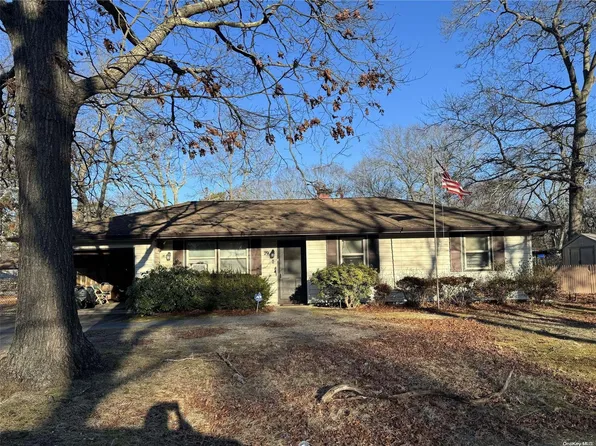 79 Homestead Drive, Coram, NY 11727