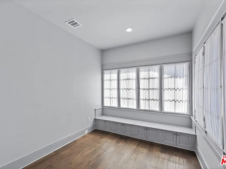 344 S Kingsley Dr — Photo 26