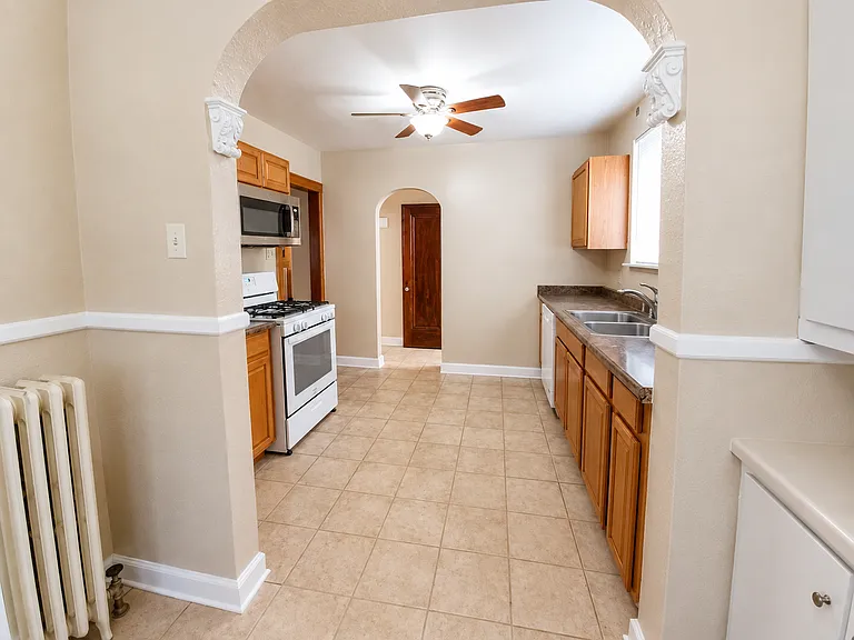 Breakfast Nook to Kitchen