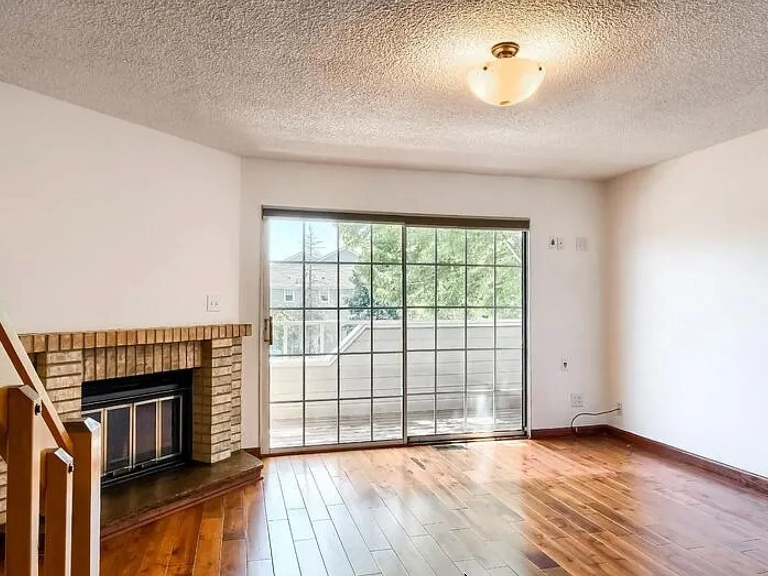 2 bed, 2.5 bath, 1184 sqft, $2,400 — Photo 3