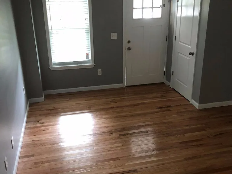 931 Broad St — Photo 25