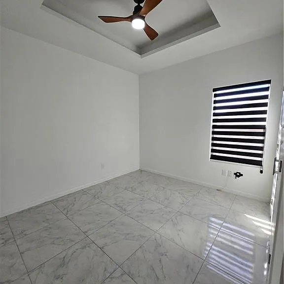 918 N Woodson Ave #1 — Photo 3