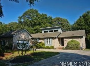 1100 Plantation Dr, New Bern, NC 28562