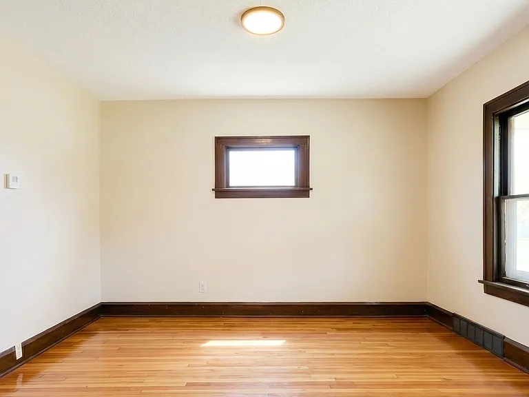 13721 Diana Ave — Photo 7