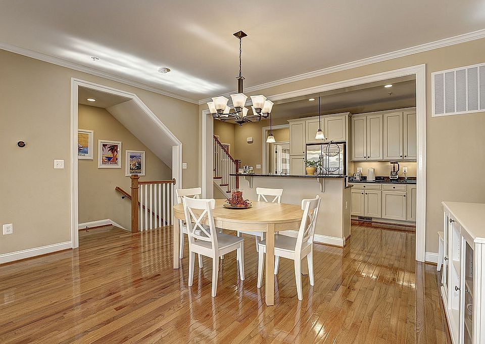 2nd image of 8809 Courts Way