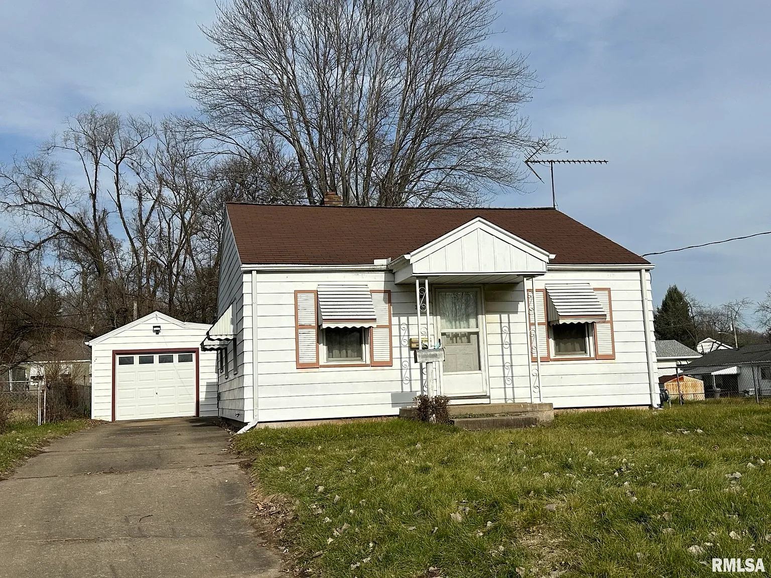 3003 W Antoinette St photo 1