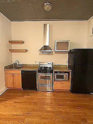 1st image of 230 W 16th St #1G