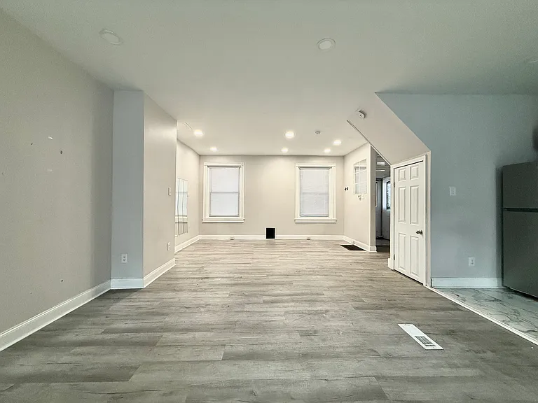 5717 Haverford Ave — Photo 20
