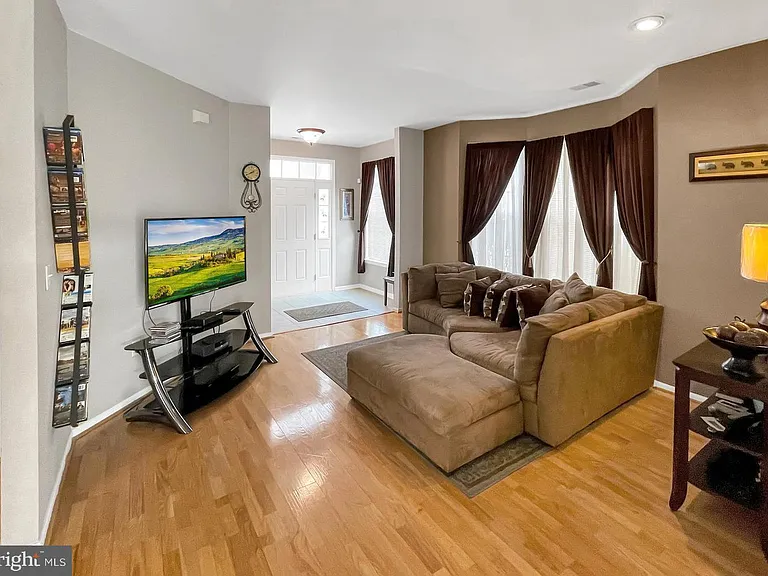 62 Shelley Cir — Photo 5