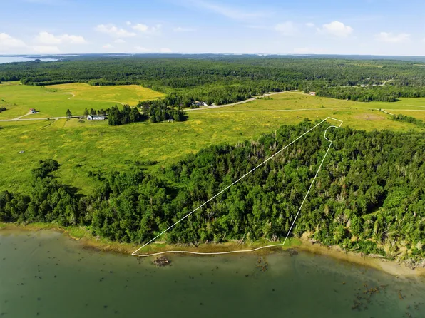 18 Middle Ground View, Jonesport, ME 04649