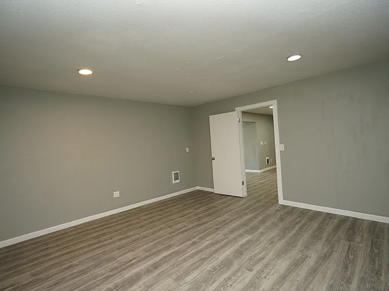 10730 Myers Way S #1 — Photo 15