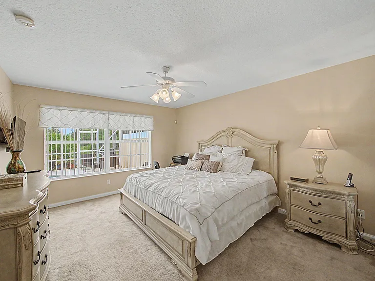 10617 SW Hartwick Dr — Photo 16