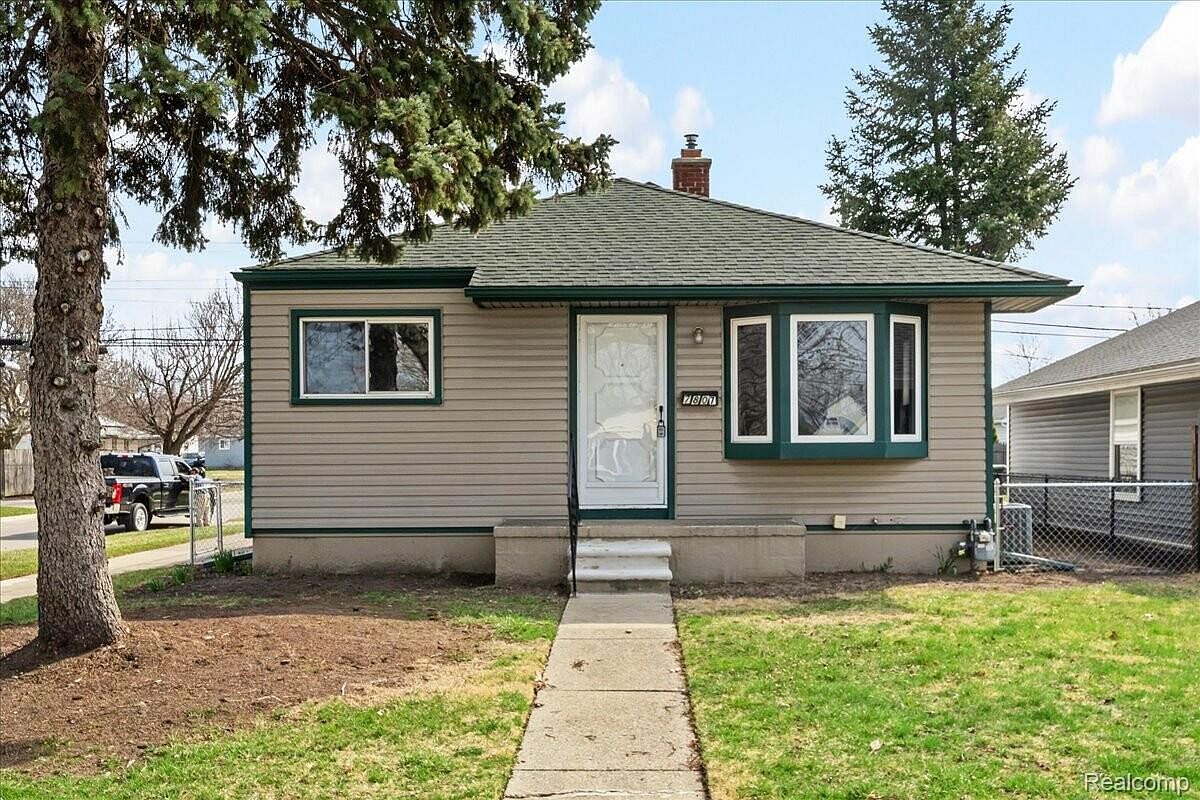 7807 Monroe Blvd, Taylor, MI 48180 | MLS #20261022399 | Zillow