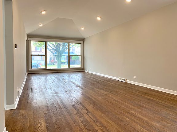 2nd image of 8823 S East End Ave