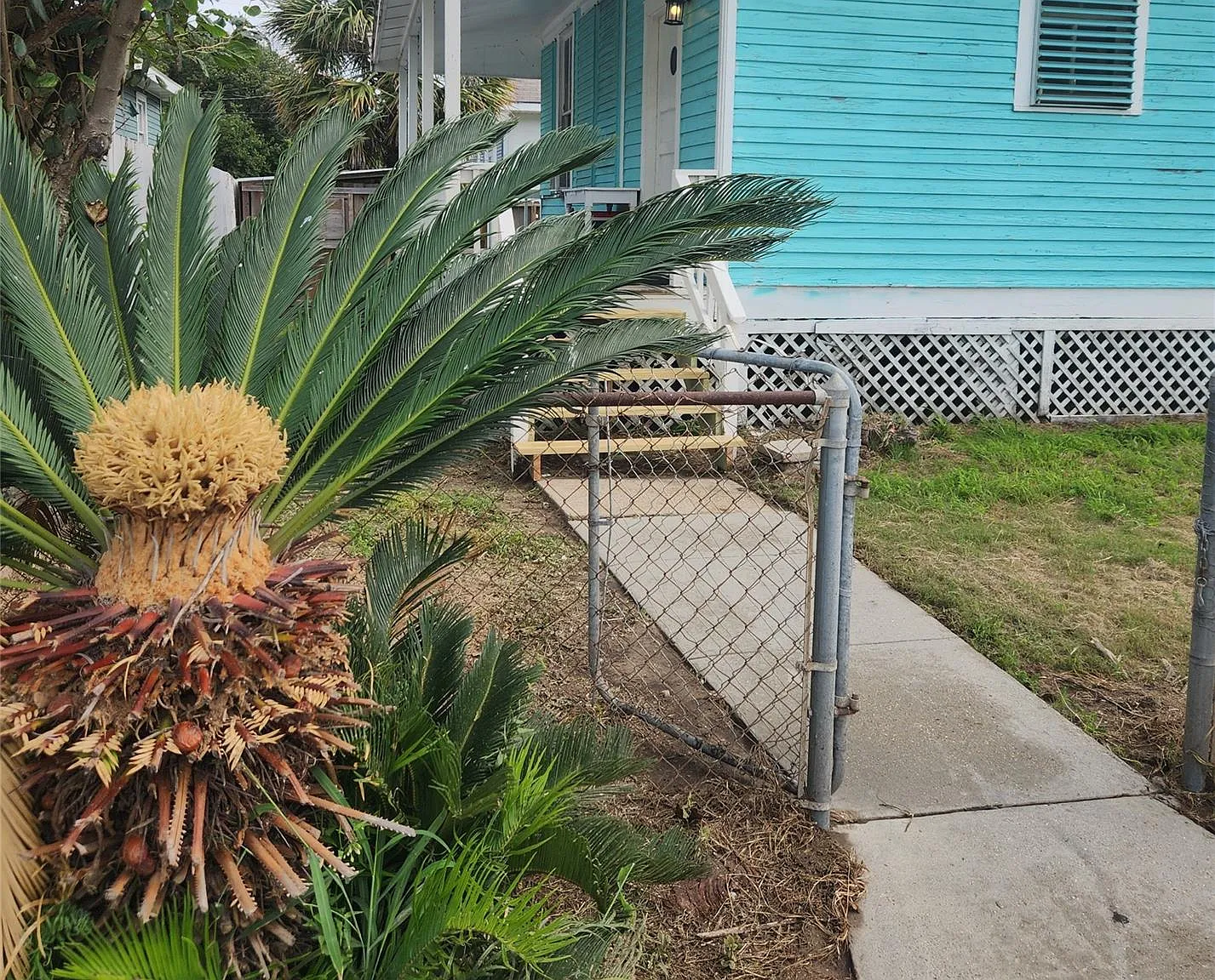 3 bed, 1.0 bath, 1260 sqft, $1,535 — Photo 2