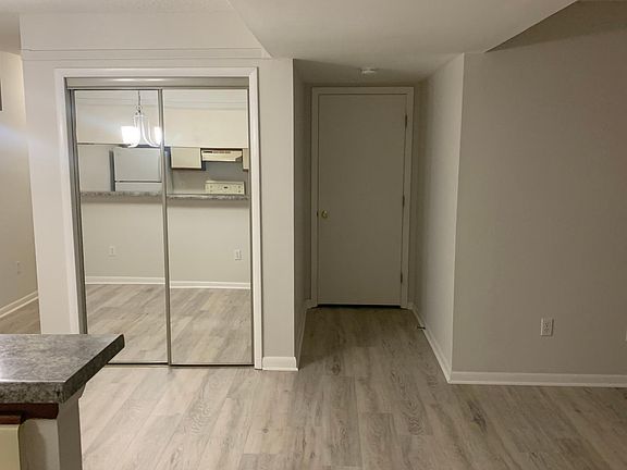 4th image of 1315 Henry Ln