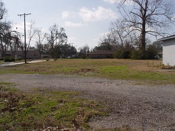 4th image of 2034 Evans St