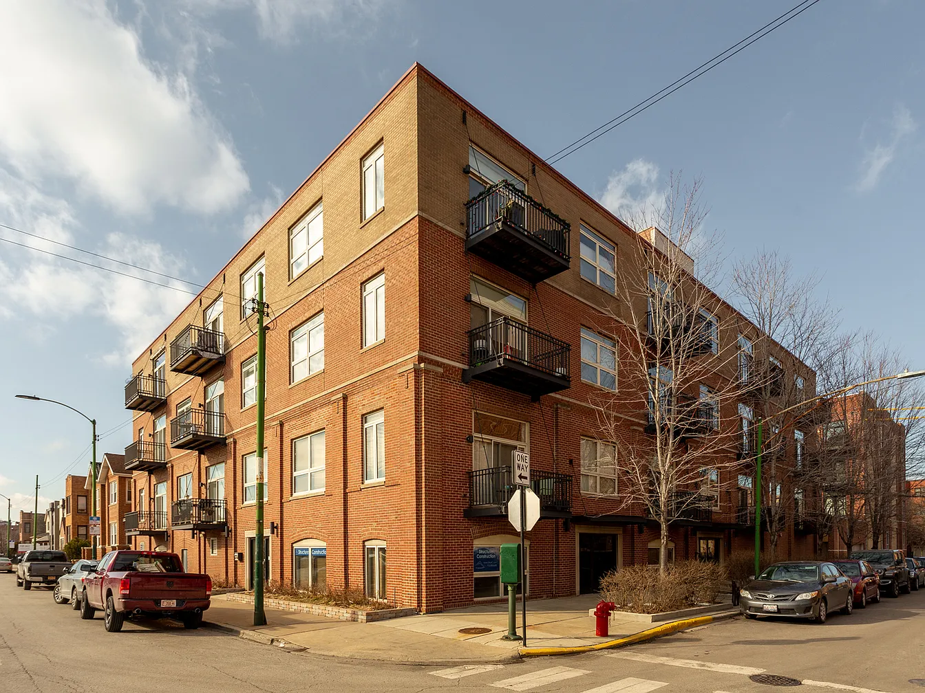 2806 N Oakley Ave APT 304, Chicago, IL 60618 | Zillow