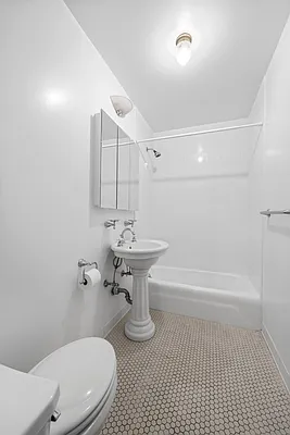 Rented by Compass | media 15